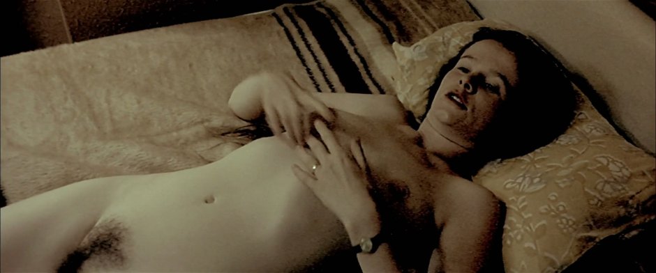 Actress Emily Watson Nude