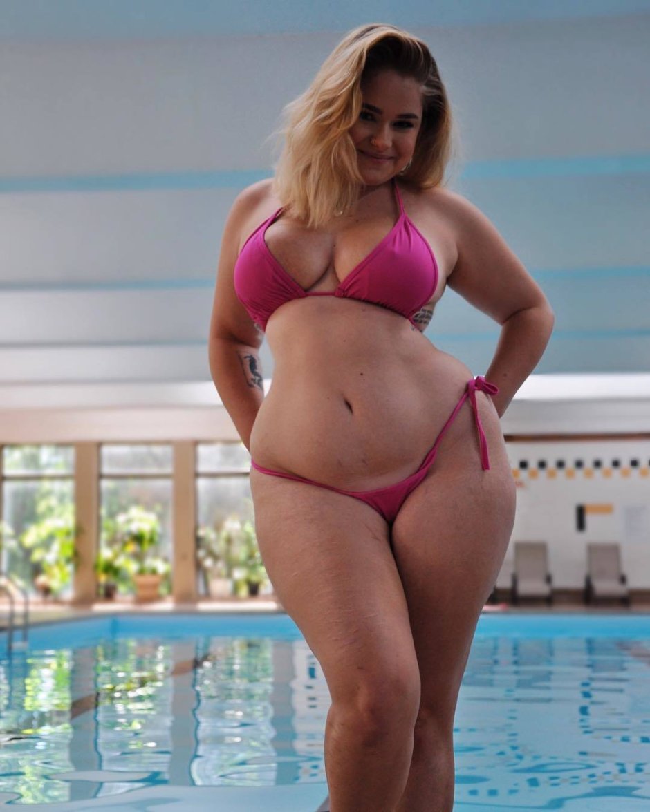 Abigail Breslin 2020 in a swimsuit