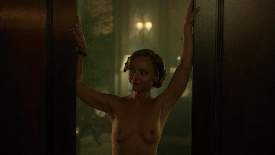 Maggie Gillenhale deuce Scene