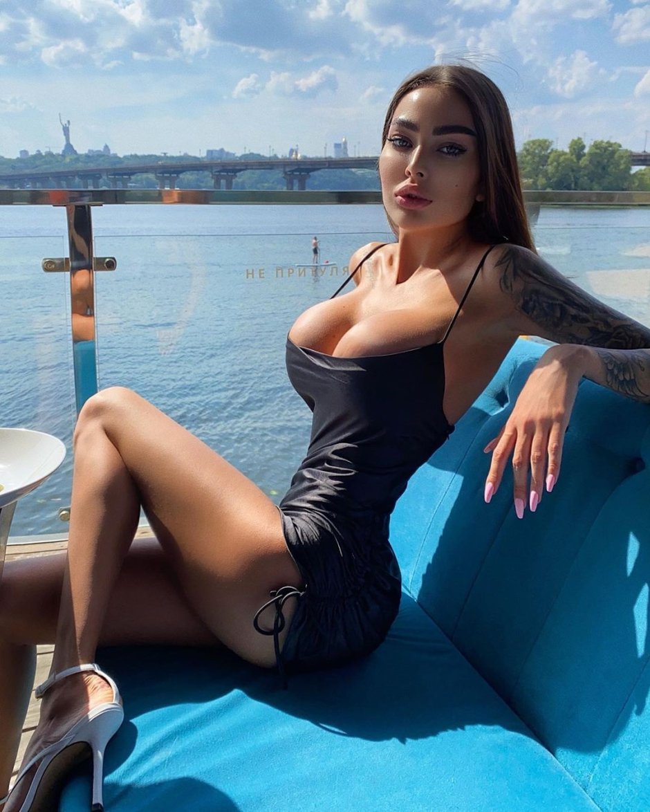 Model Alena Omovich
