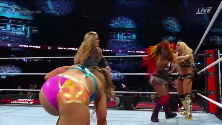 Backing girls of wrestlers