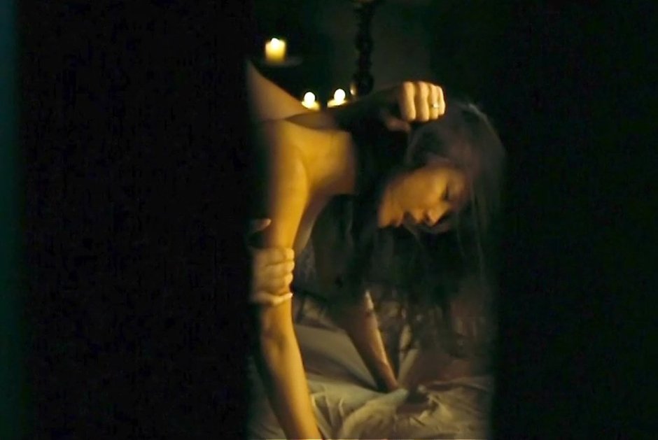 Naked actress Kelly Hu