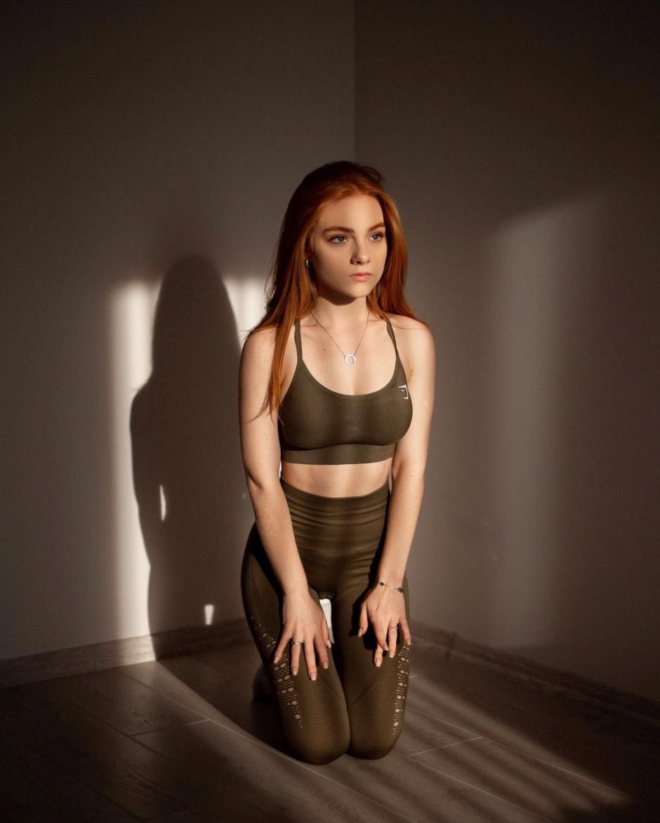 Julia Adamenko Hot