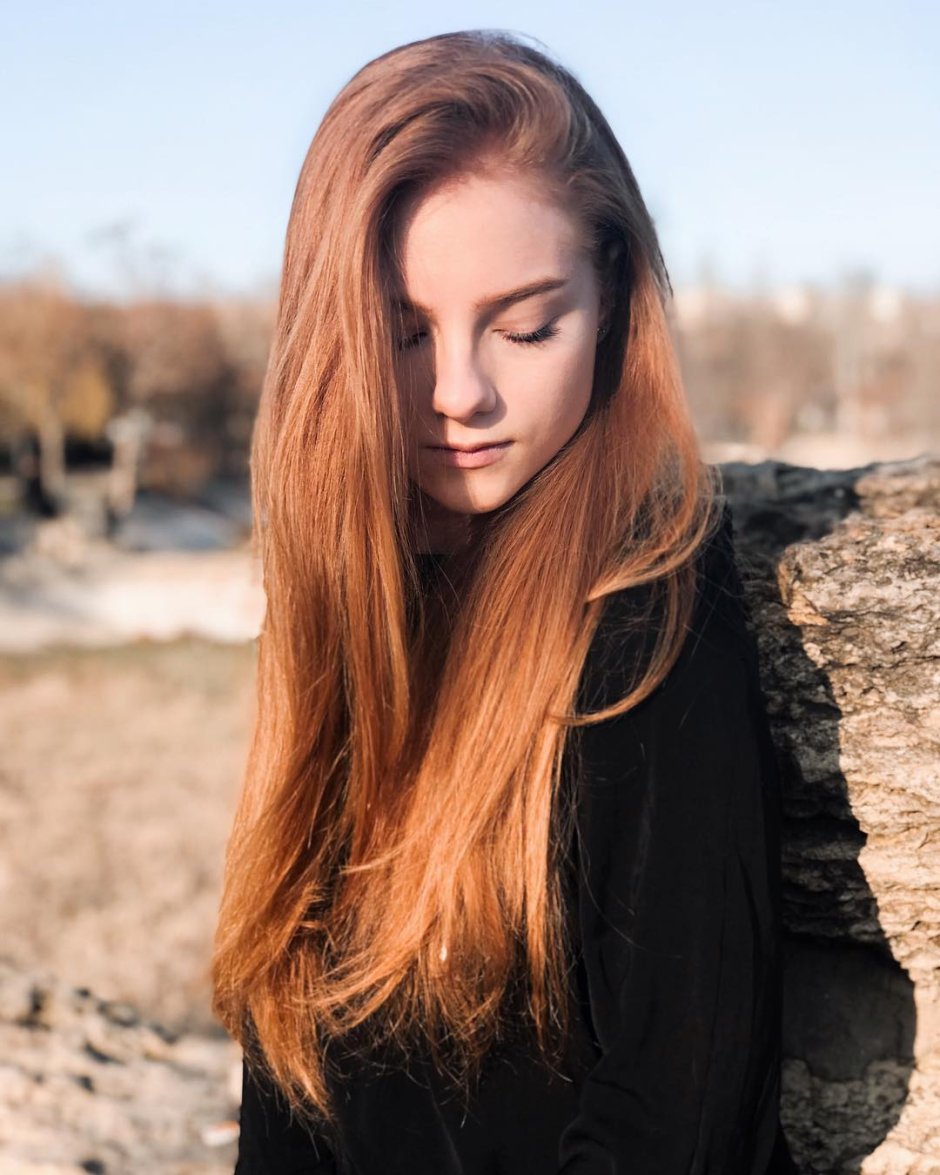 Julia Adamenko is red