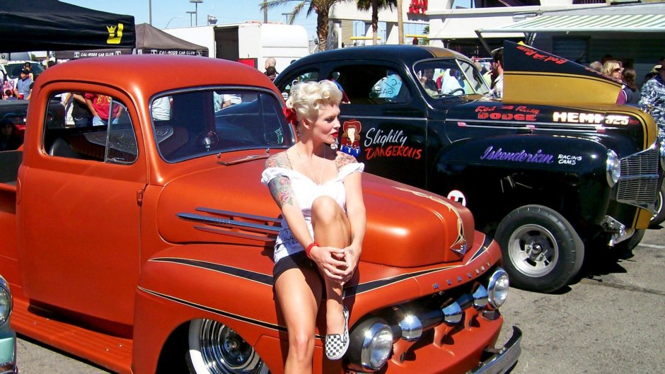 Rednecks of the girl are beautiful