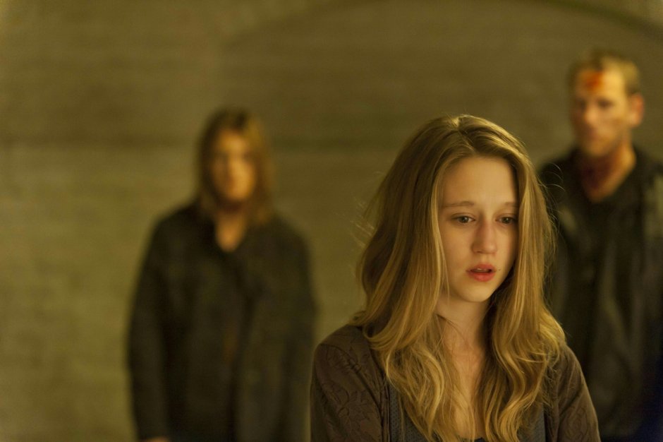 Taissa Farmiga photo naked