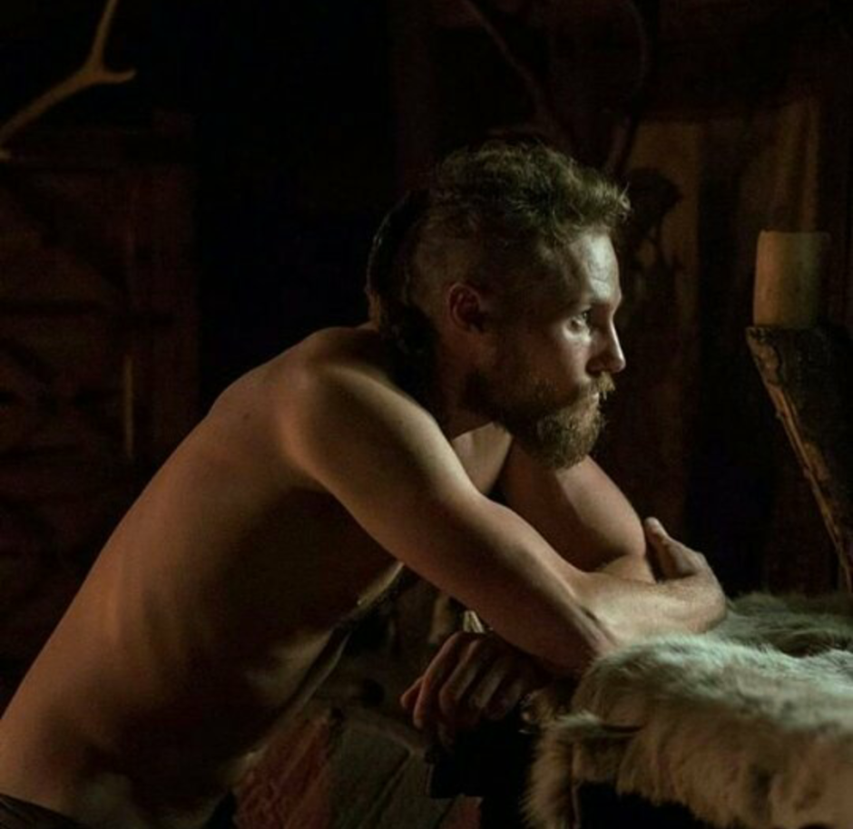 Alexander Ludwig Naked