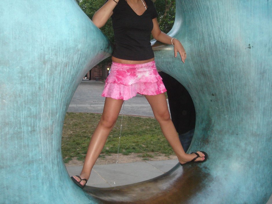 Girls in Pooping jeans