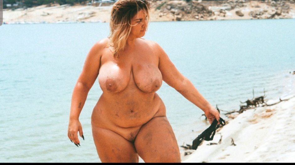 Natalia Lozano model Plus-Size nude