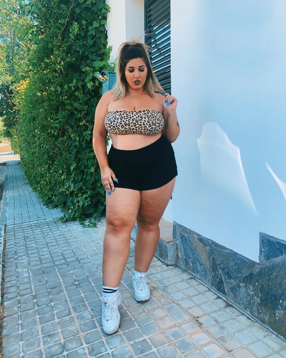 Natalia Lozano model Plus-Size nude