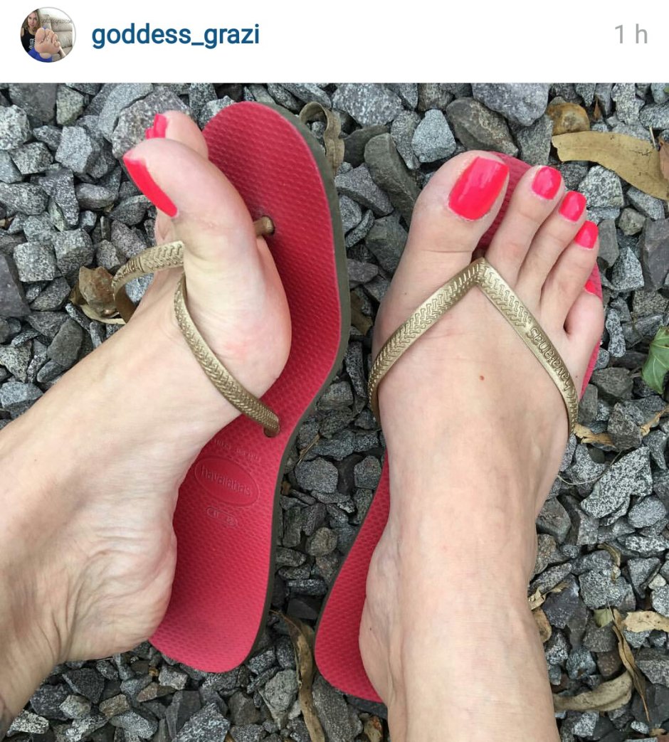 Rainha Grazi Feet