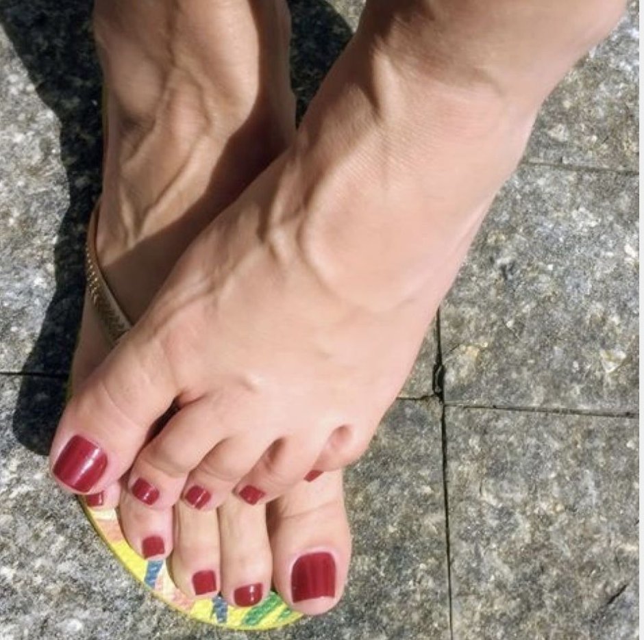 Rainha Grazi Feet Wikifeet