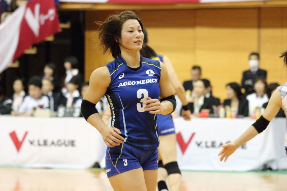 Through shorts in volleyball