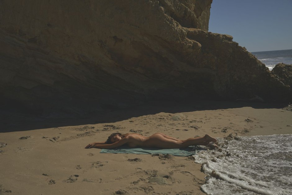 Photo naked Karl del Campo