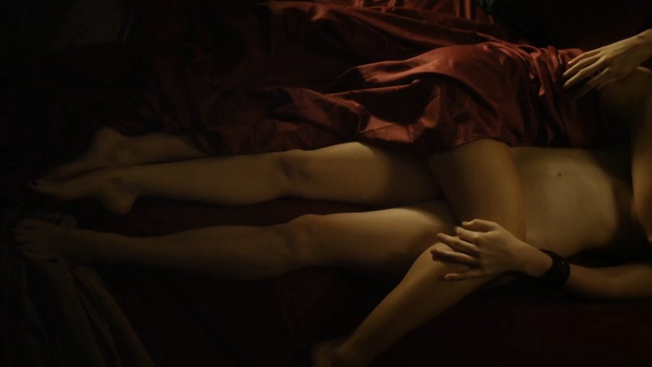 Madlen Arthur bed scenes