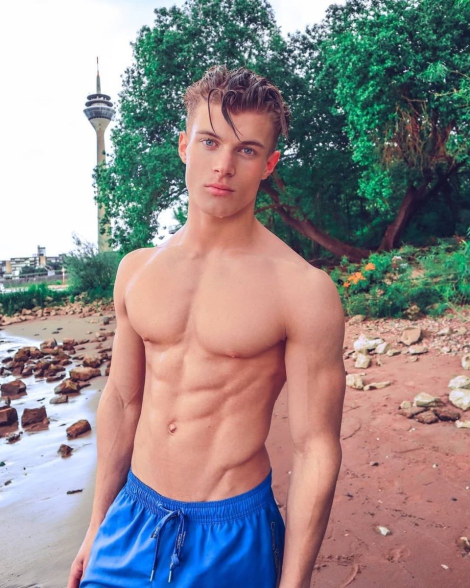 Adam Yakubovsky Porn Model