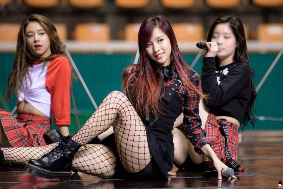 Twice Mina / Tzuyu Delicious Threesome Sex