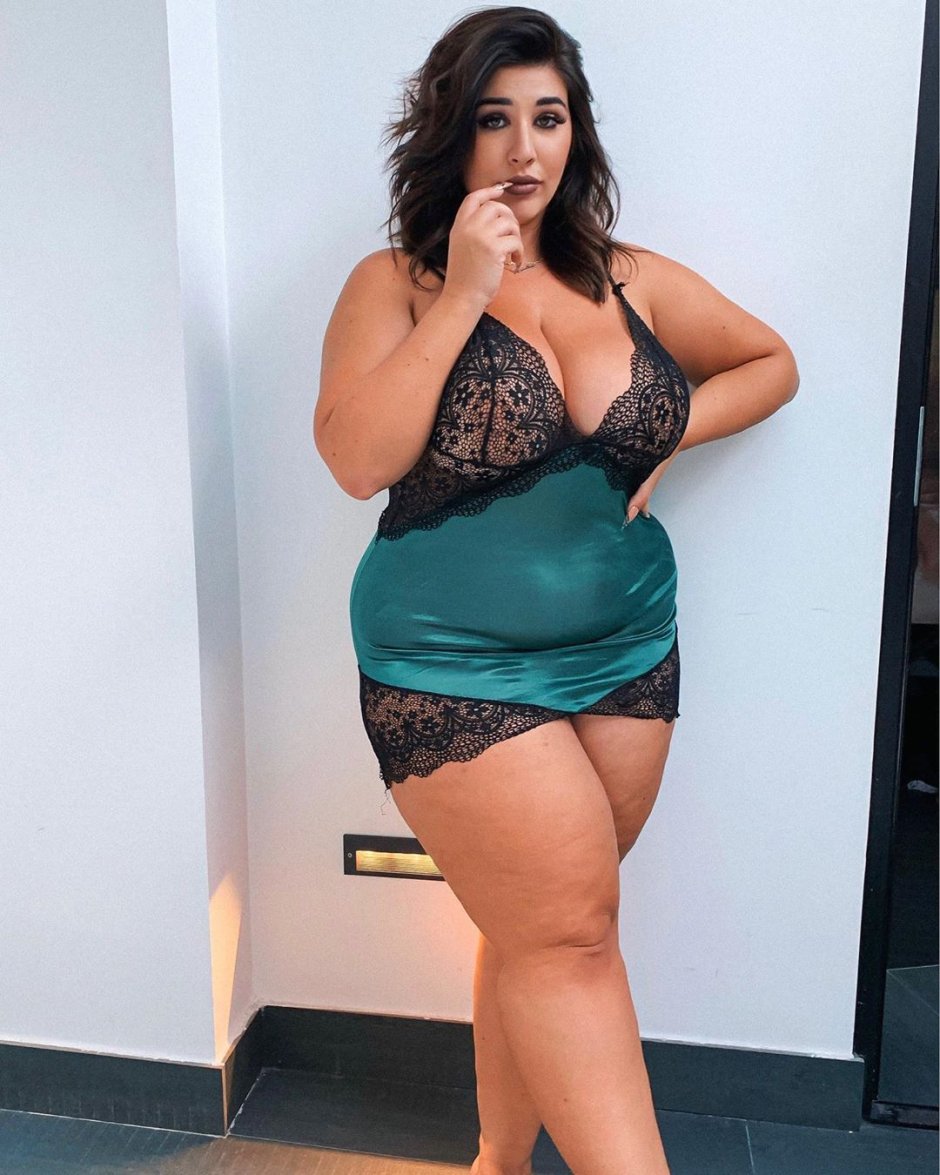 Natalia Lozano Plus-Size model