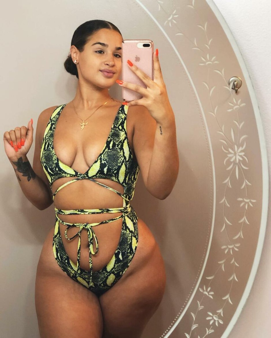 Natalia Lozano Plus-Size model
