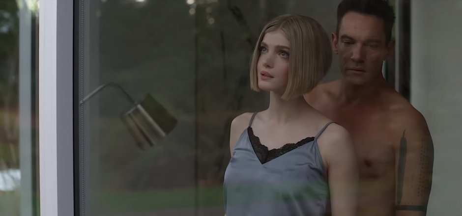 Elena Kampuris Hot