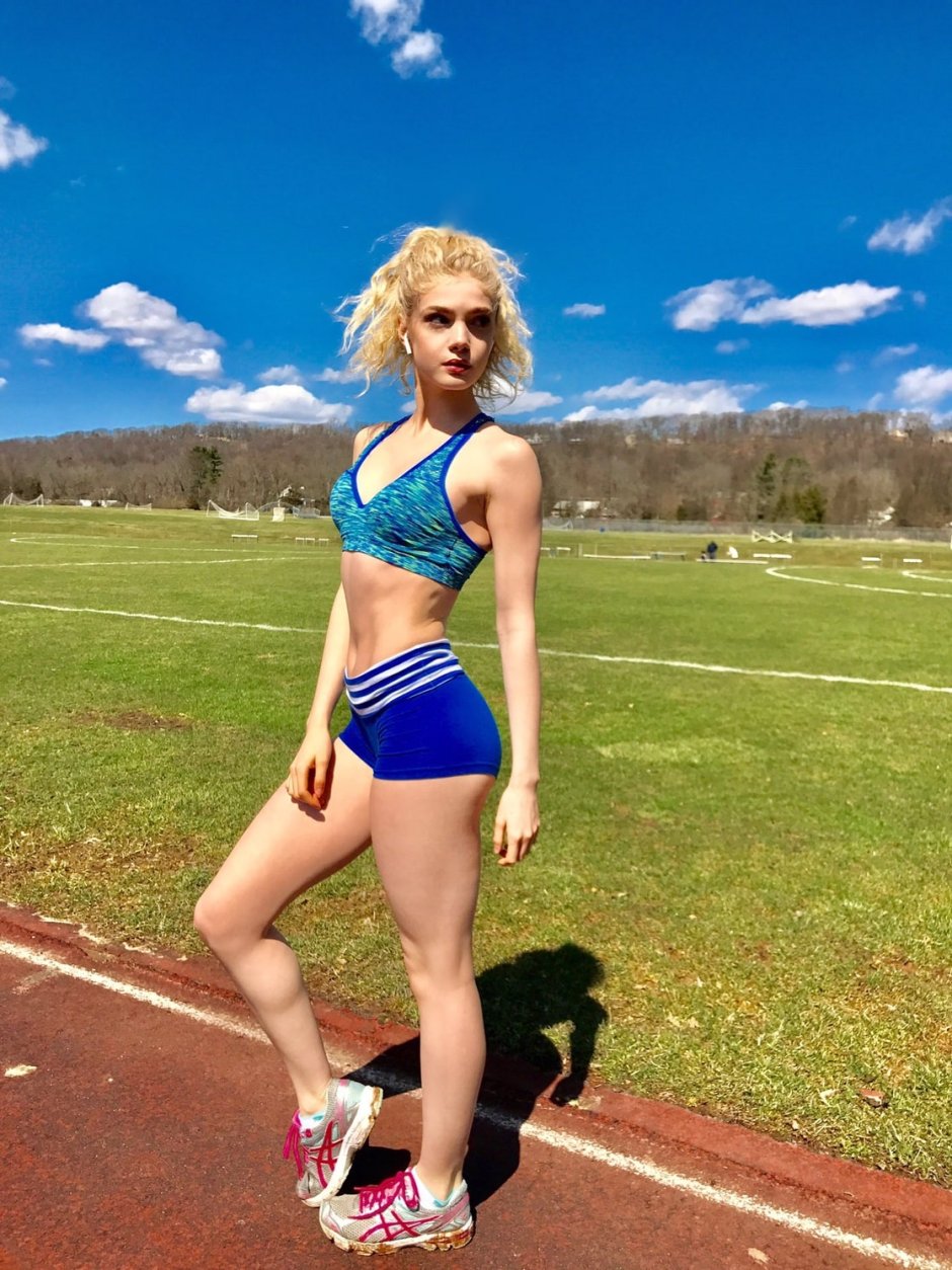 Elena Tsagrin