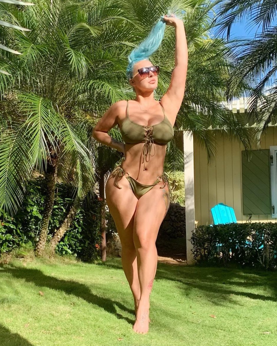 Nina Phoenix @ninaphoenix
