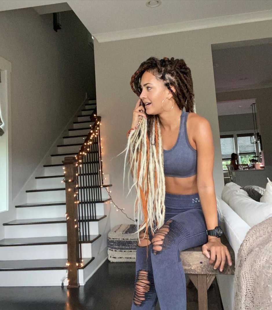 Tristin Mayice in underwear