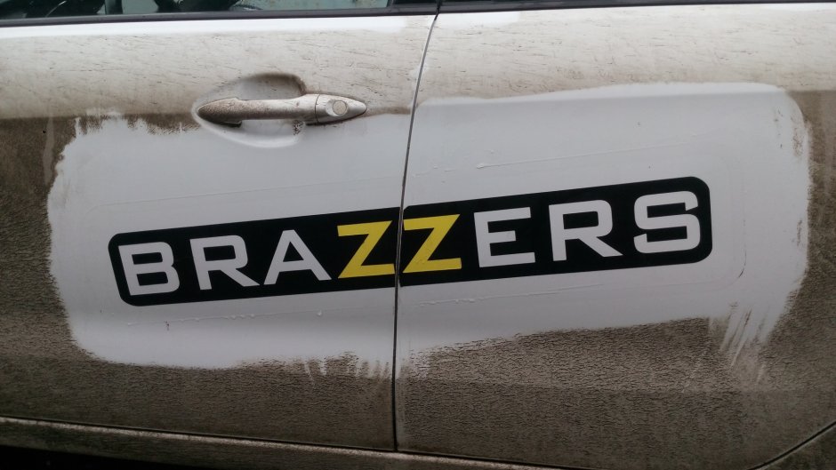 BRAZZERS Logo
