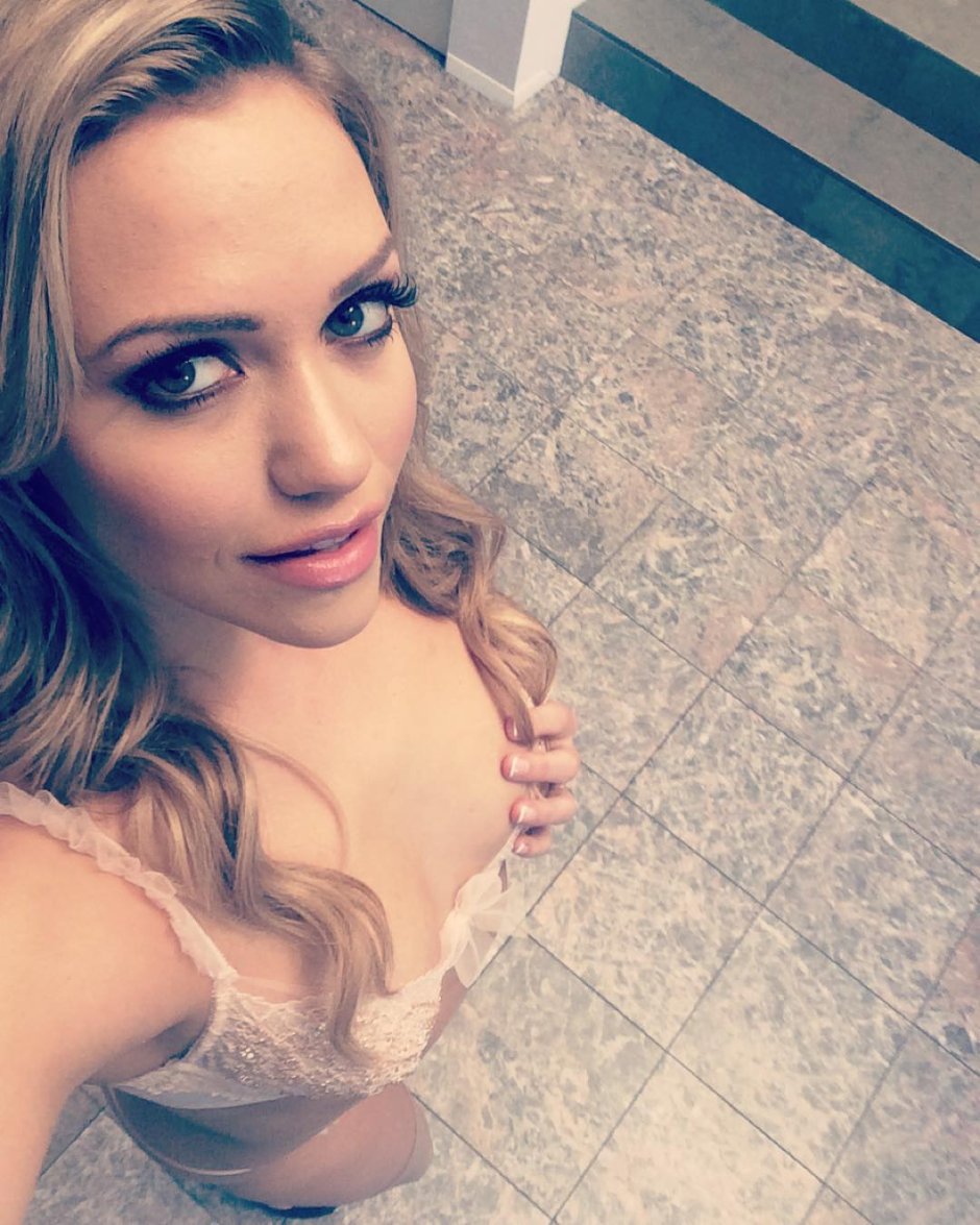 Mia Malkova Instagram