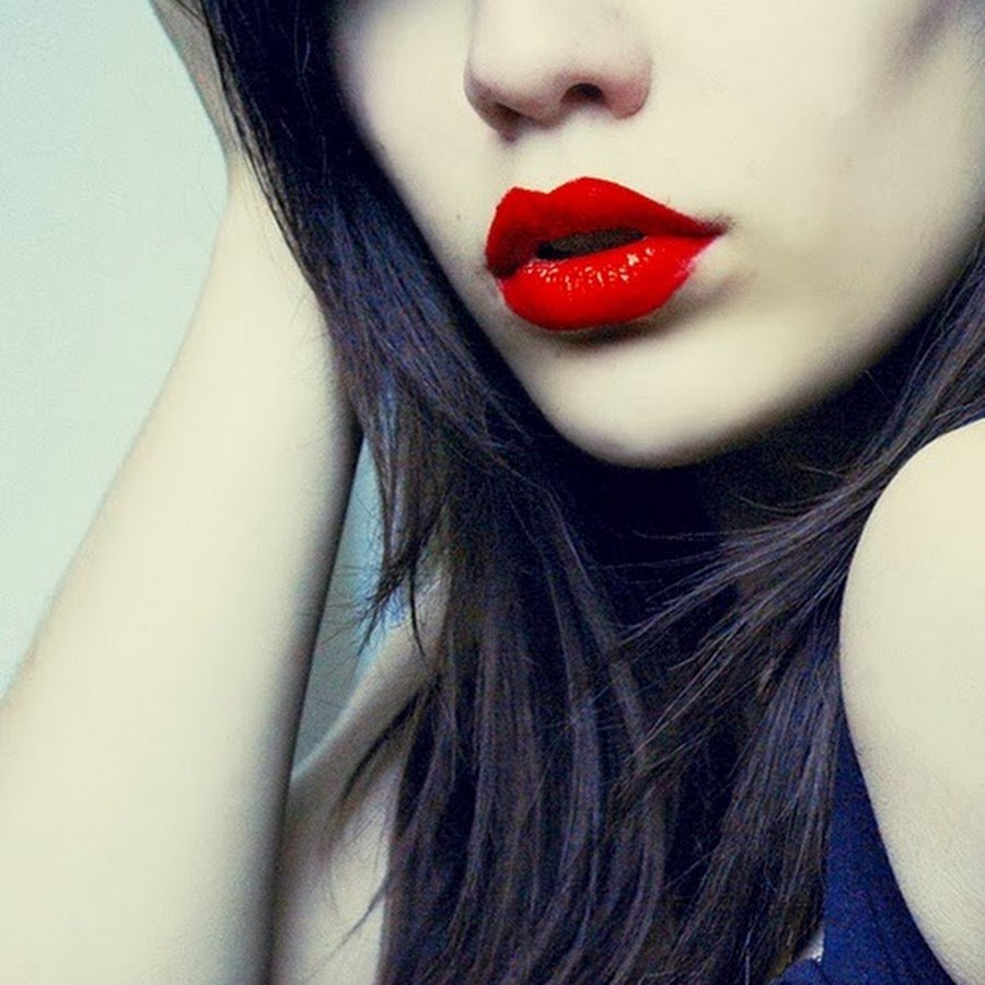 Brunette with red lips