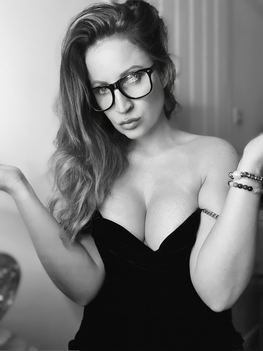 Model: Katerina Rayh (Katerina Raih