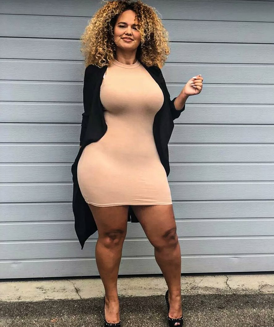 Pamela Alejandra Sexy