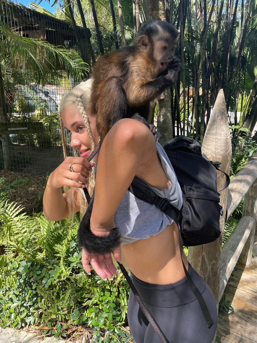Cheyanderson Hot