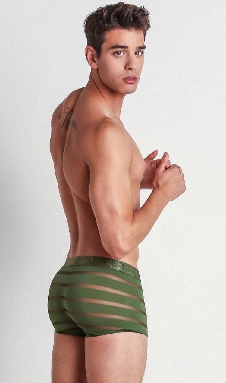 Spectacular selfies of guys on
