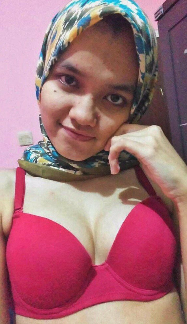 XNXX Alumni SMK 45 Jakarta Dewi Hijab Colok Memek
