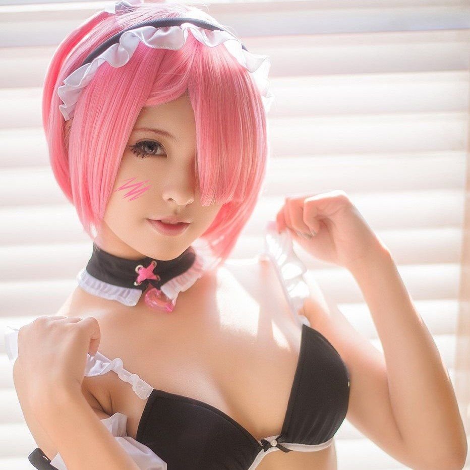 Melissa Clarke (Melissa Clarke) 18+