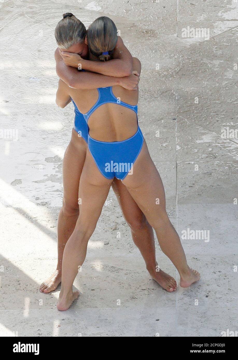 Tania cagnotto legs