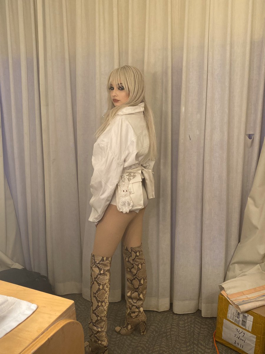 Kim Petras, shemale