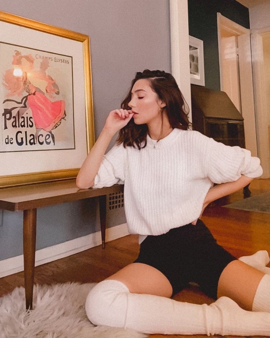 Naked Scarlett Johansson and Natalie Portman