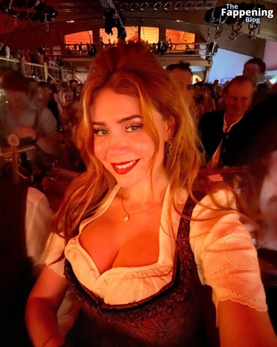Polina Rozhinsky breasts
