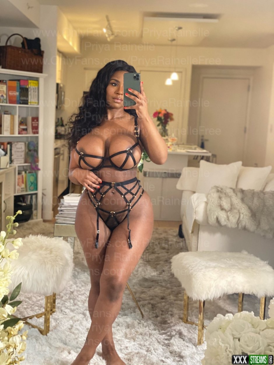Priya Rainelle pupplefts