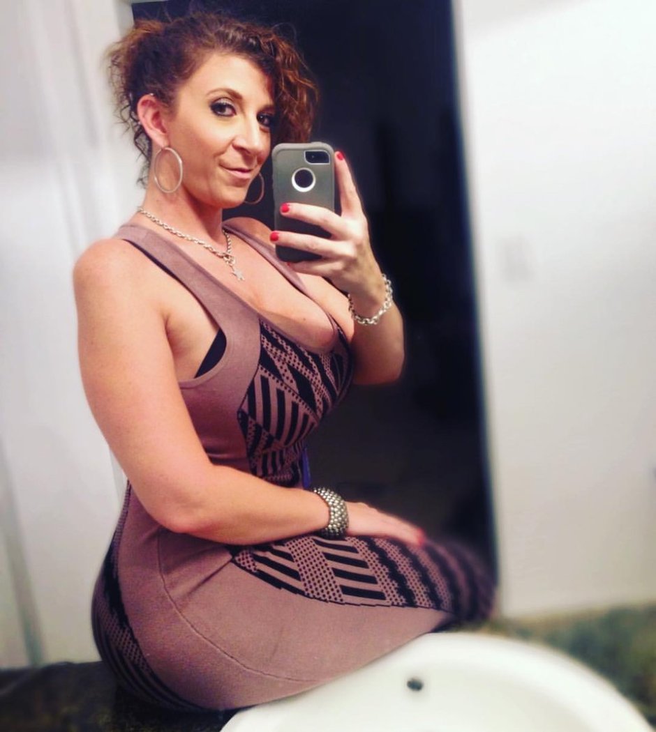 Sarah Khochents 19+