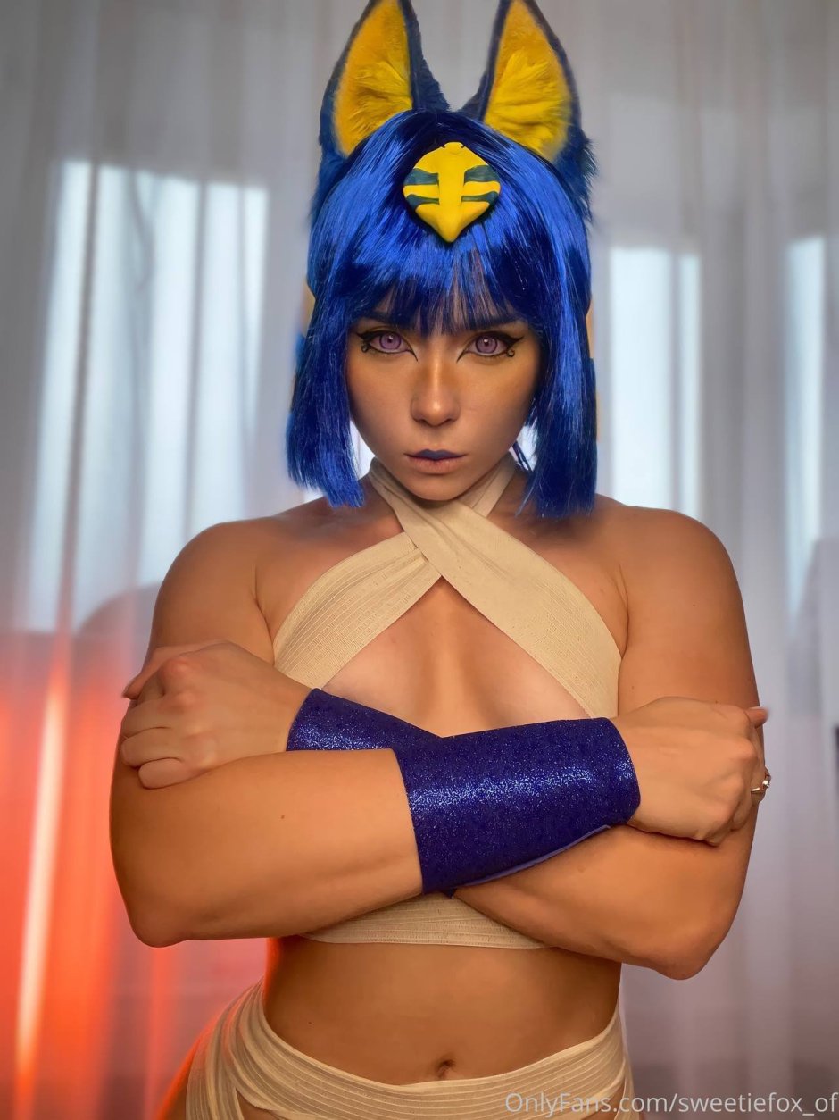 Zone Ankha Cosplay
