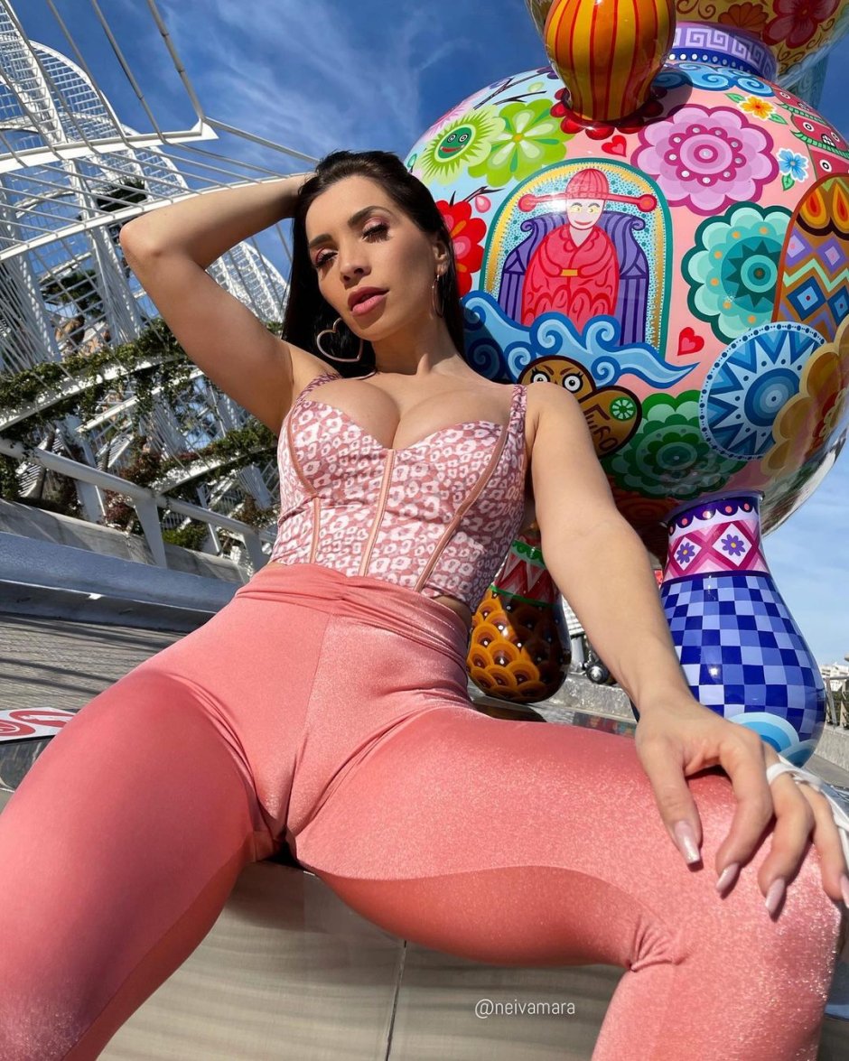 Neiva Mara in a dress