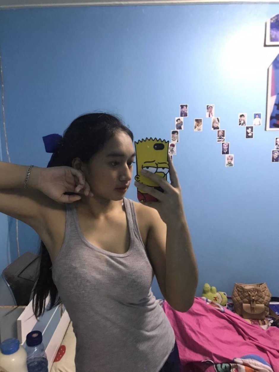 Bocah SD Nyusu