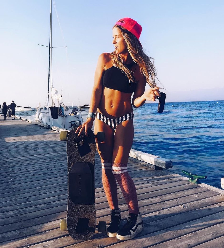Hannah Palmer bra