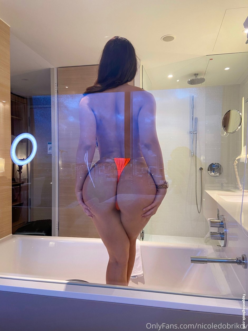 Nicole Dobrikov Onlyfans