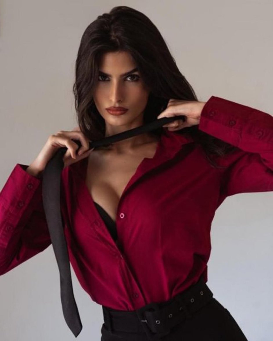 Yael Aris in underwear
