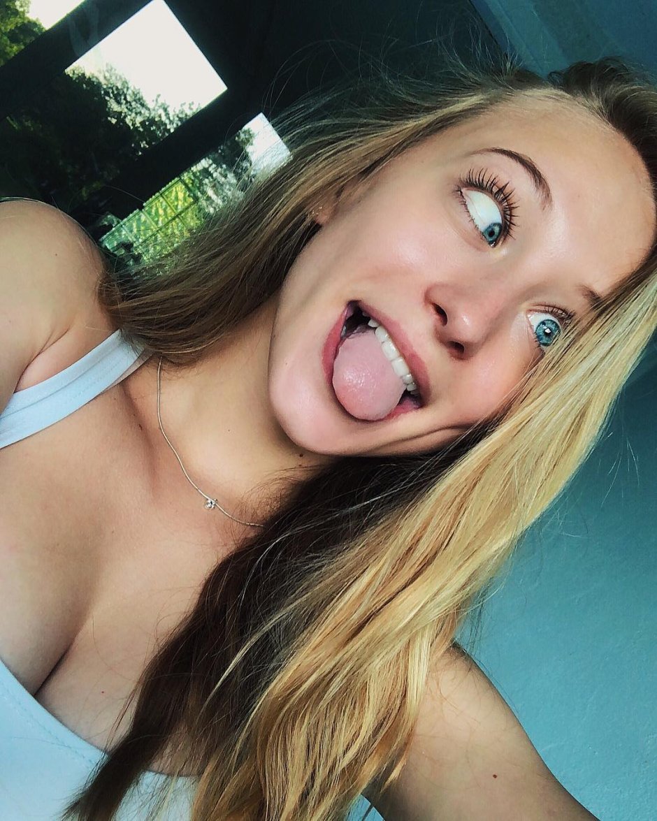 Sofia Diamond Hot