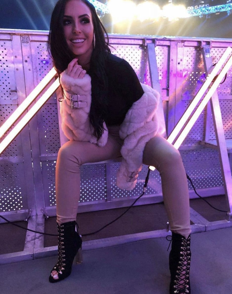 Peyton Royce Hot